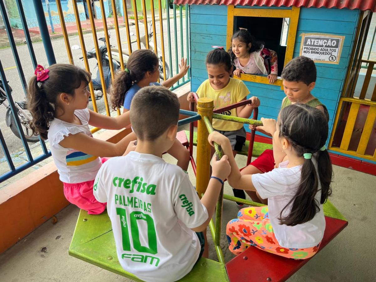 Inclusão: Jogos e brincadeiras socializam crianças e adolescentes na 3ª Colônia de Férias, em Parintins