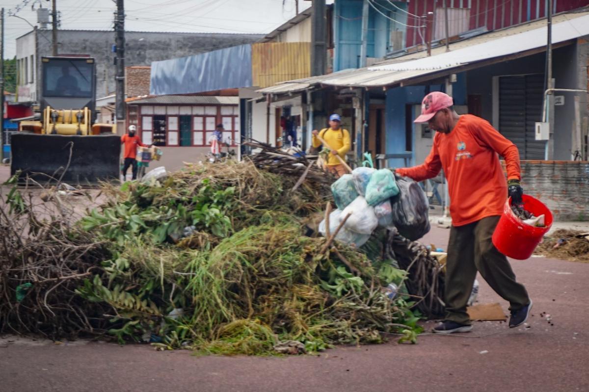 Mutirão de Limpeza em Parintins: Prefeitura intensifica ações e pede apoio da população