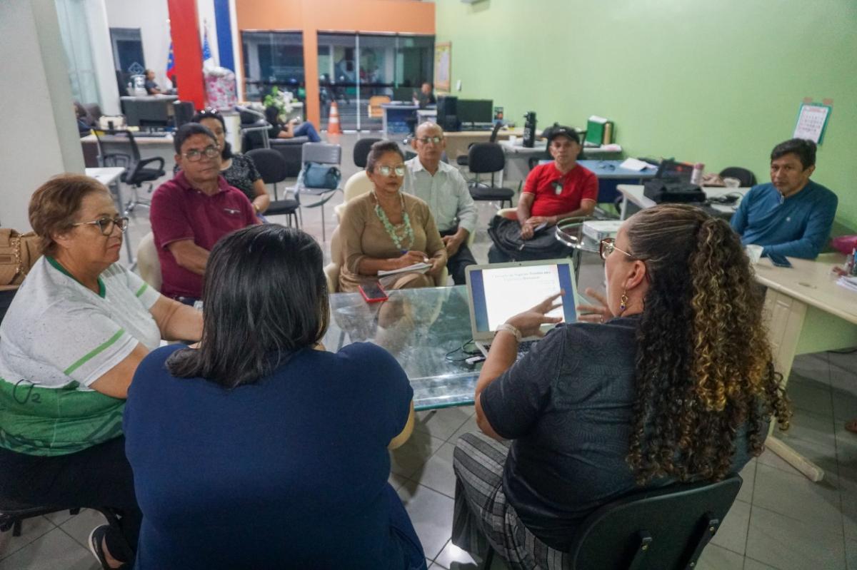 Prefeitura de Parintins discute implementação de políticas públicas para o turismo local