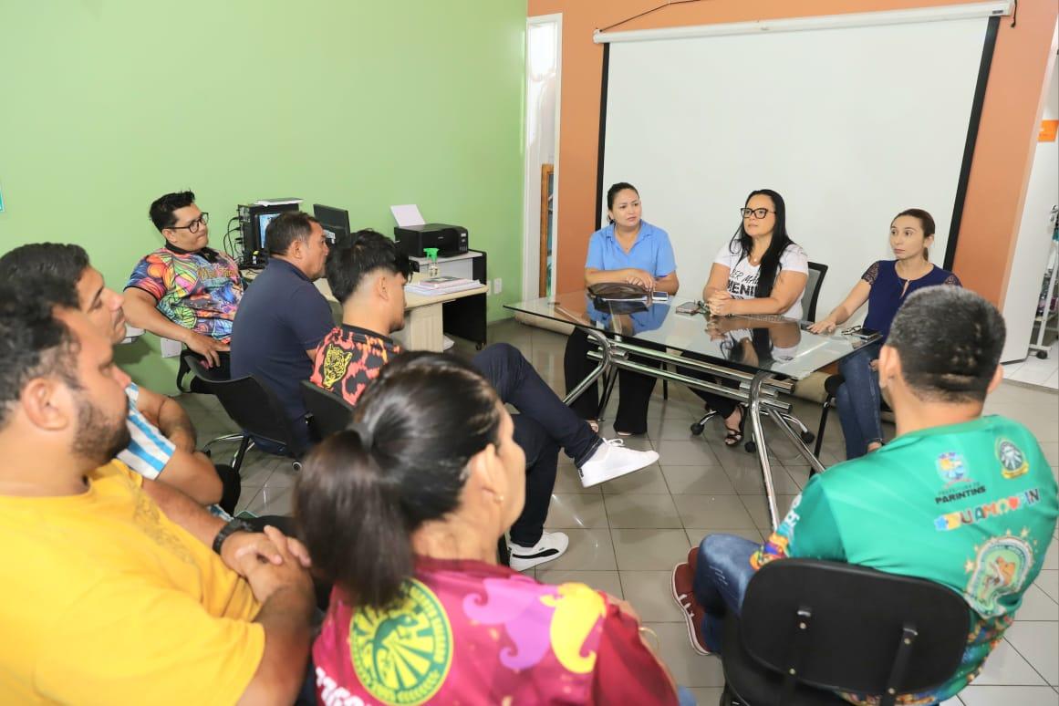 Prefeitura de Parintins finaliza repasse de recursos aos blocos carnavalescos