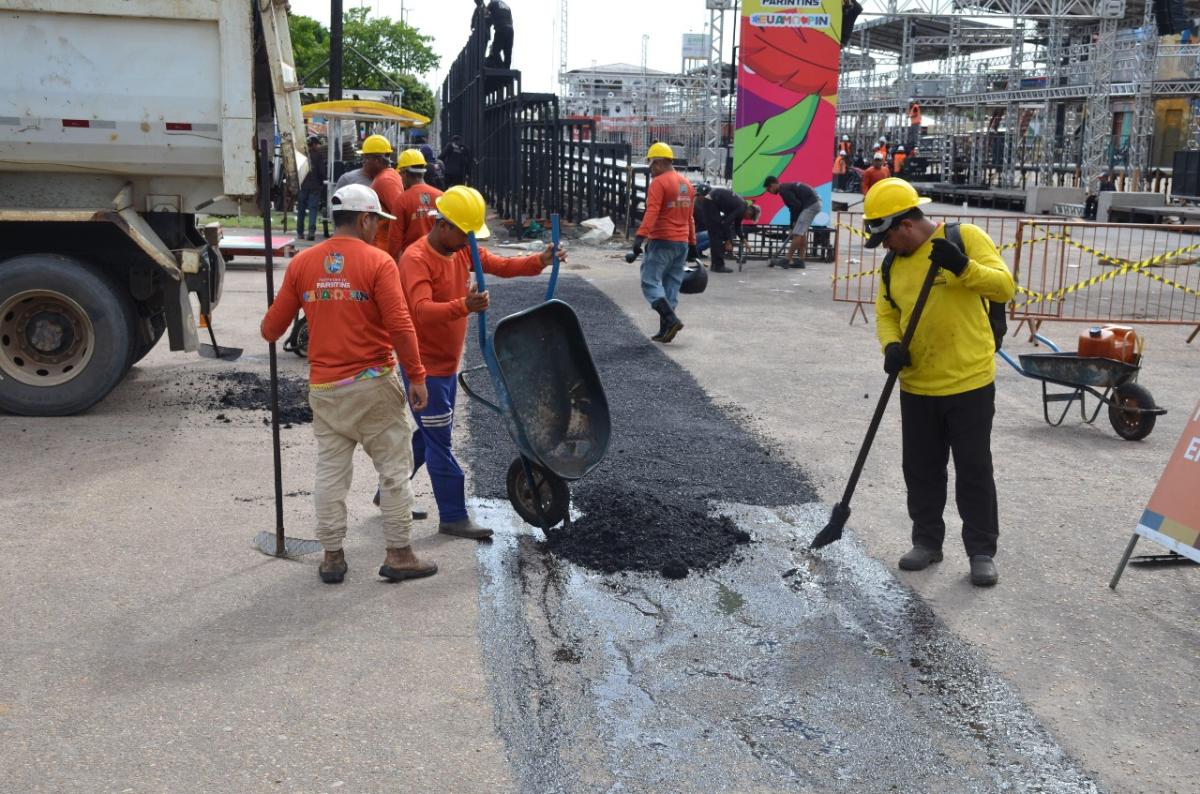 Operação Tapa Buraco: infraestrutura de Parintins se prepara para a festa do Carnailha