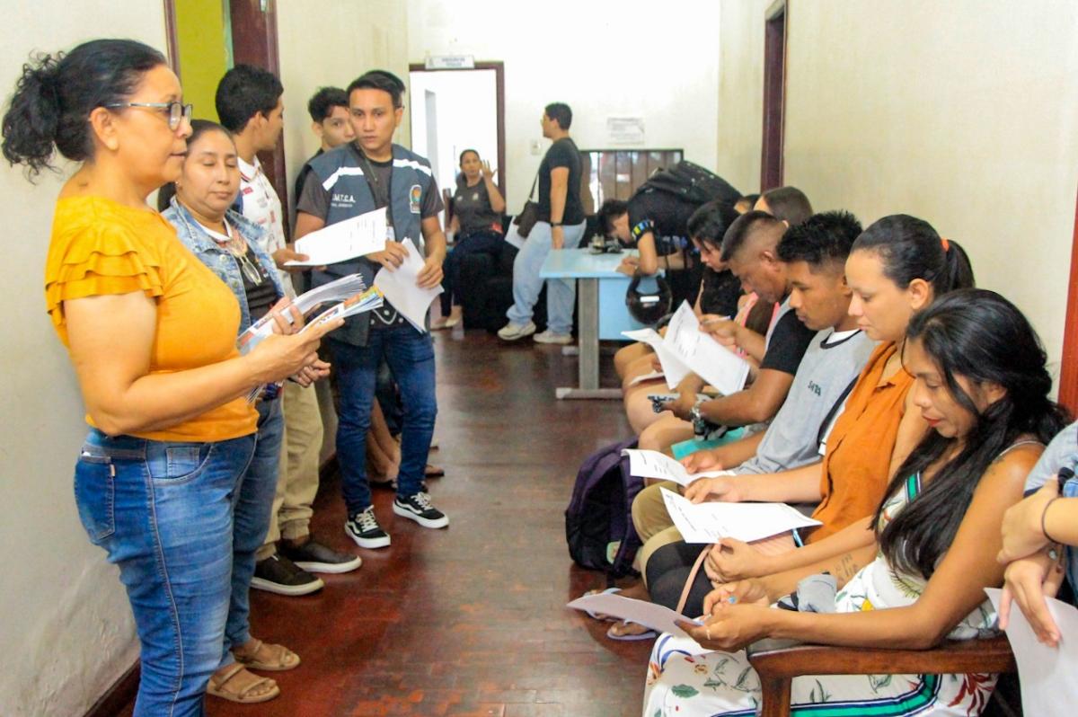 Secretaria de Terras, Cadastro e Arrecadação inicia entrega de Alvará de Funcionamento para comerciantes
