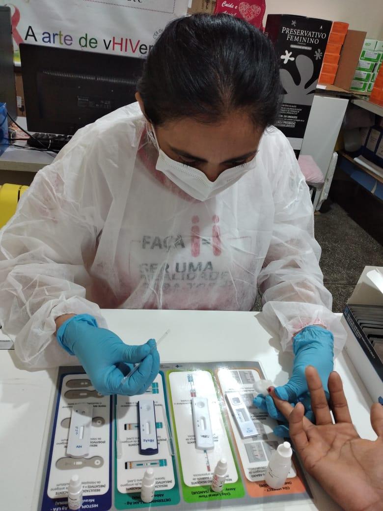 Prefeitura de Parintins reforça ações de prevenção a doenças sexuais no Carnailha 2025