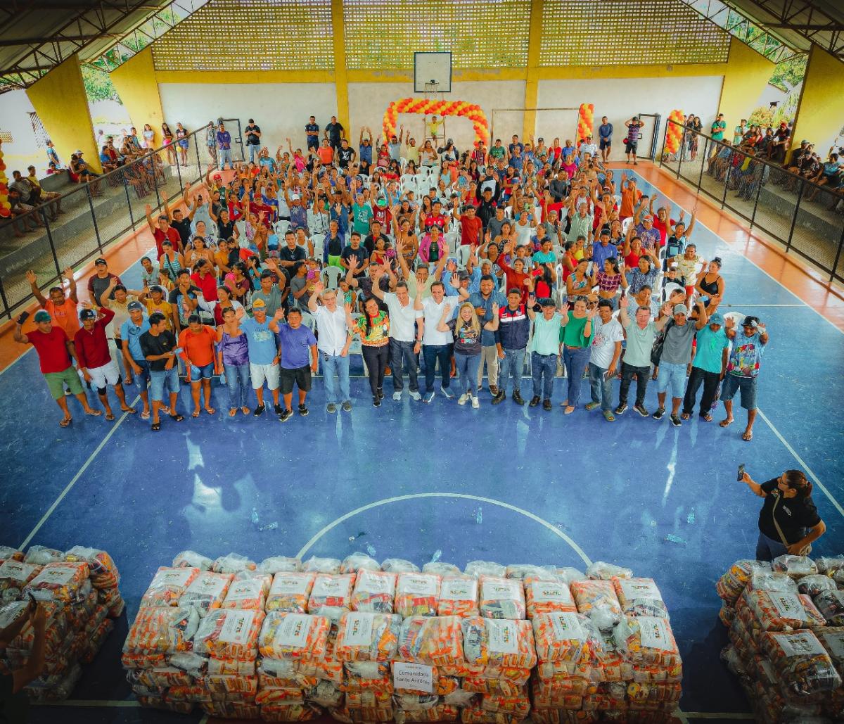 Ajuda humanitária atende mais de 500 famílias com cestas básicas na região do Tracajá