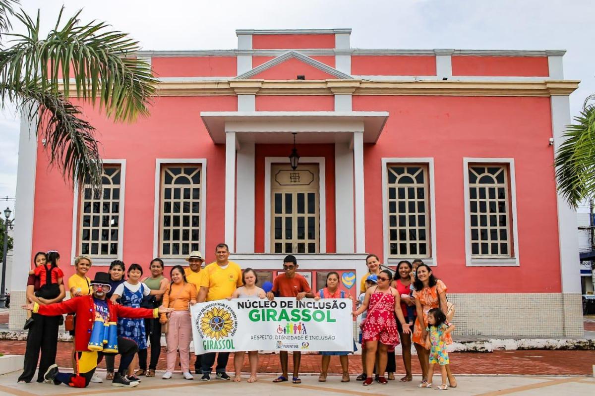Semana Down encerra atividades com visita das crianças do Núcleo Girassol ao Museu de Parintins 