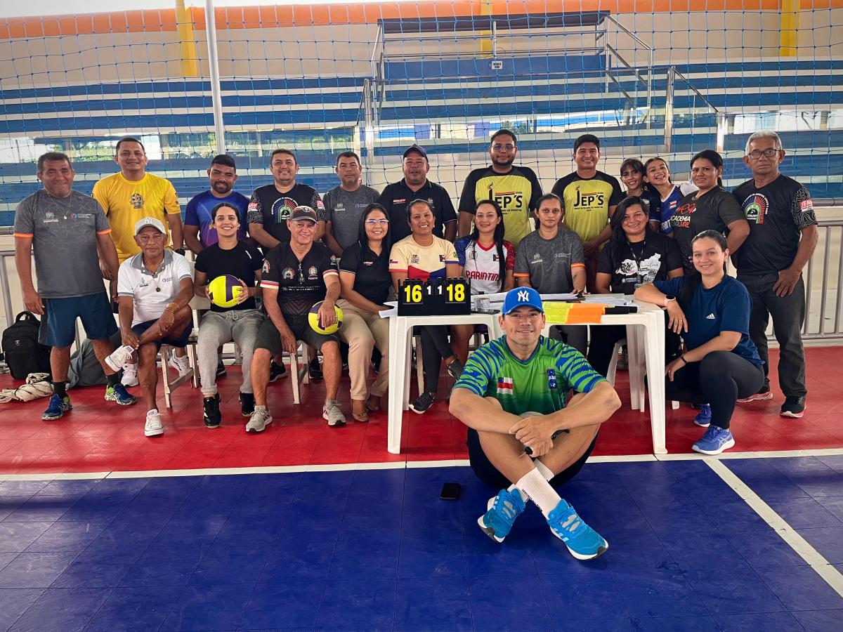 Profissionais da Secretaria de Esporte de Parintins recebem capacitação em regras do voleibol