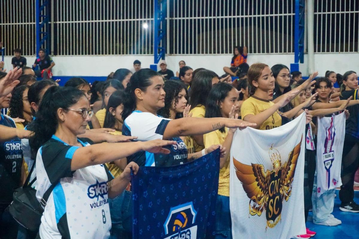 Mulheres em destaque na disputa de Campeonato de Voleibol promovido pela Prefeitura de Parintins
