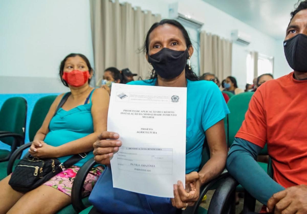 Incra e Prefeitura convocam mulheres da Vila Amazônia para assinatura de contratos do Fomento Mulher