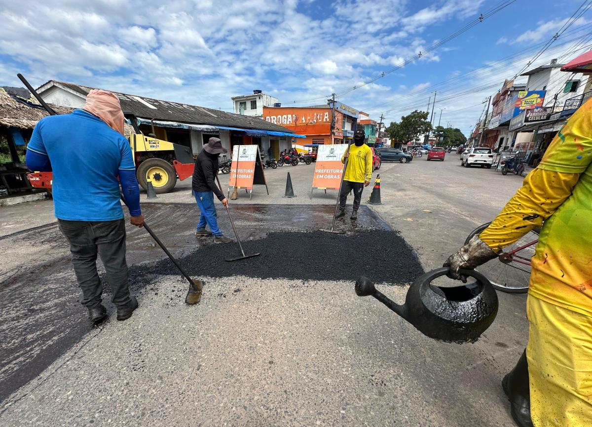 Parintins avança com Operação Tapa-Buraco e prepara ruas para o Festival Folclórico 2025