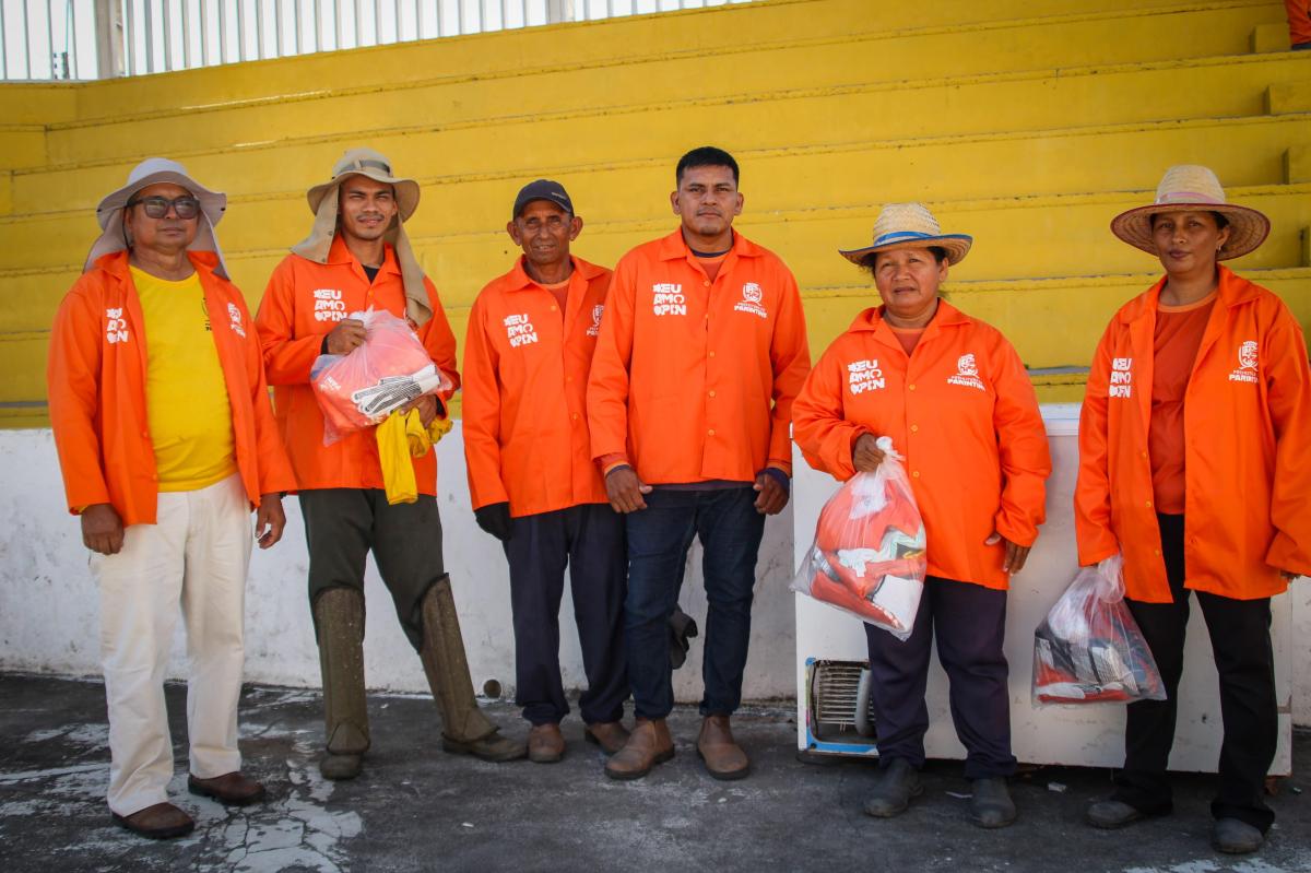 Prefeitura de Parintins entrega EPIs e inicia Mutirão de Limpeza para Festival  do Mocambo
