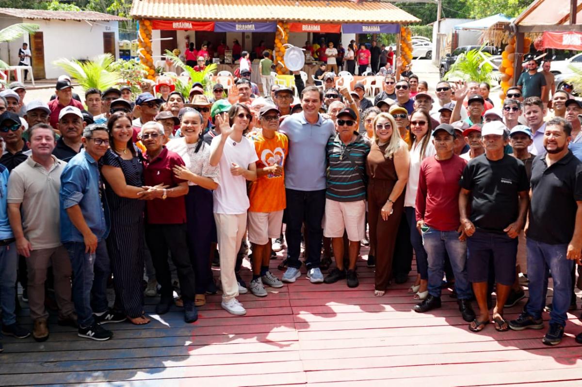 Festa de confraternização dos pais é marcada pela presença do prefeito Mateus Assayag, da vice Vanessa e do deputado Amom Mandel