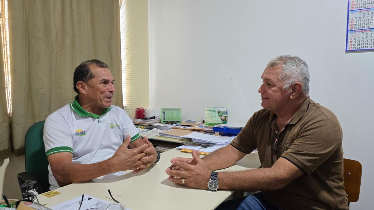 Secretaria de Produção Rural reúne com Idam Parintins para estabelecer parceria institucional
