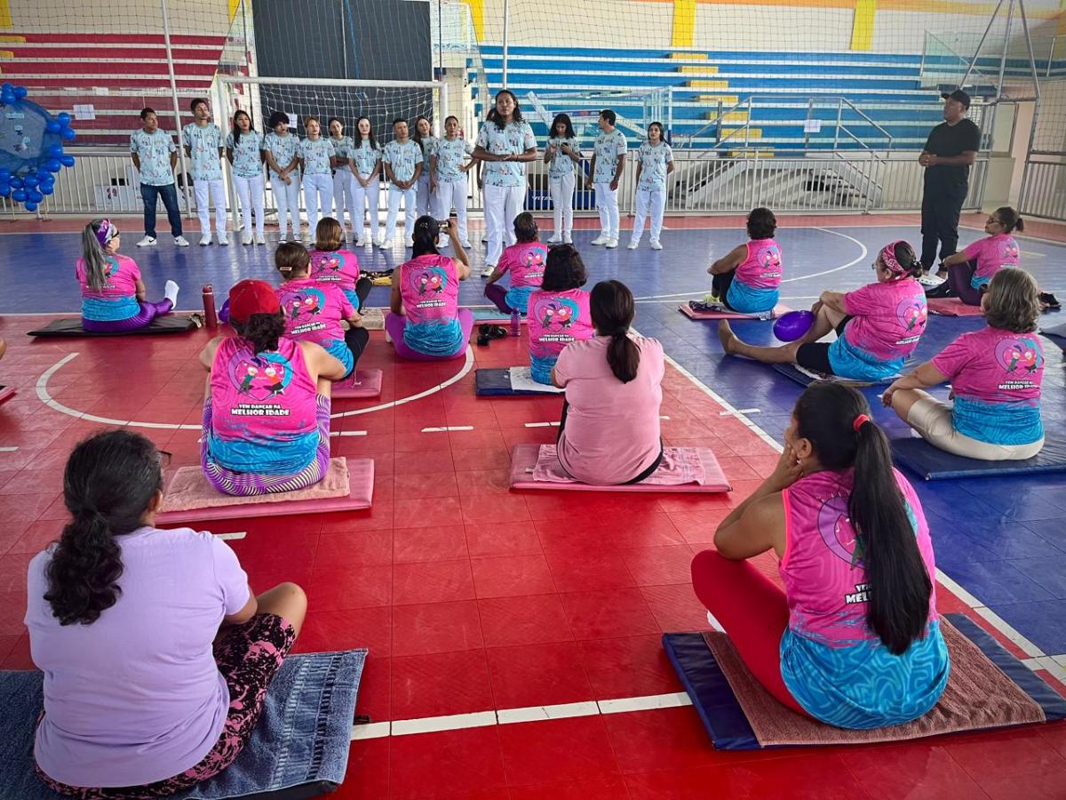 Idosos do projeto “Dançando na Melhor Idade” se unem no combate à violência contra a mulher