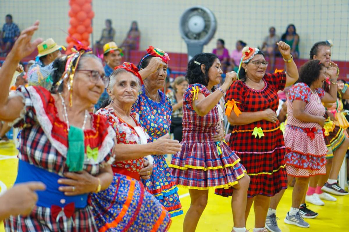 Prefeitura de Parintins celebra Dia do Folclore com arraial da Assistência Social