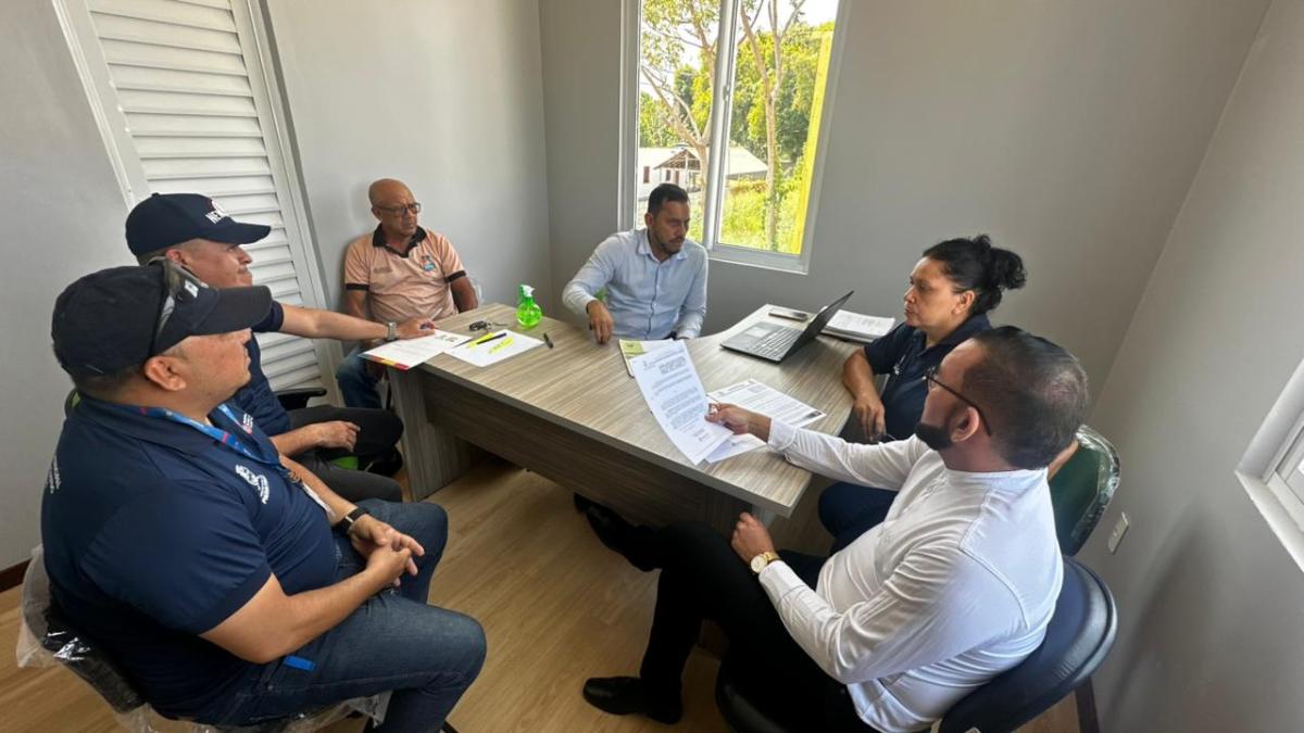 Secretarias municipais alinham atualização de leis e ações para o crescimento urbano de Parintins