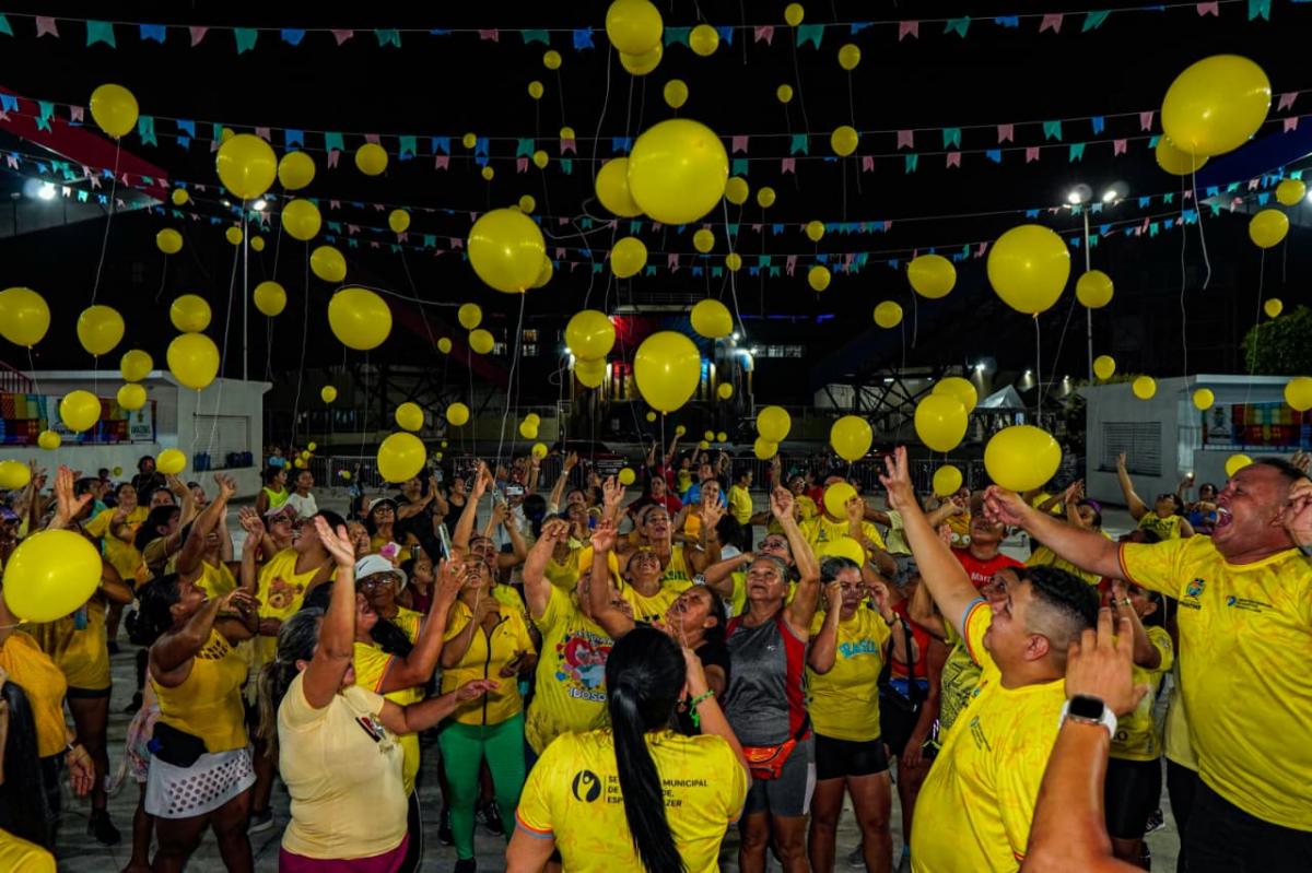Parintins encerra campanha Setembro Amarelo reunindo populares no Anfiteatro Sila Marçal