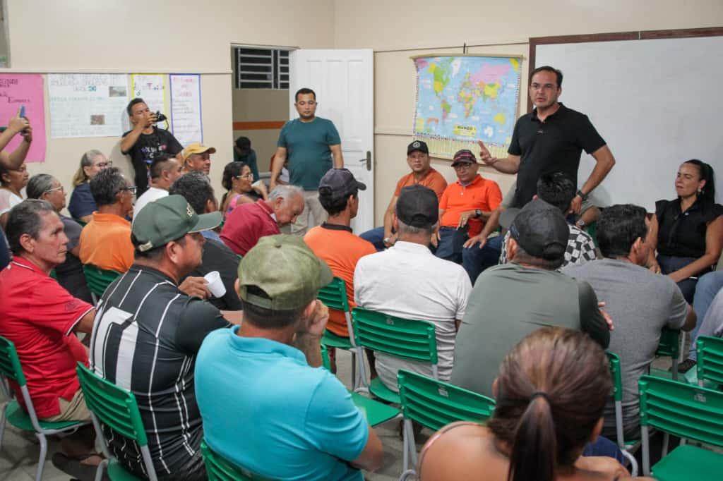 Prefeitura de Parintins começa programa de mecanização agrícola no Mocambo do Arari