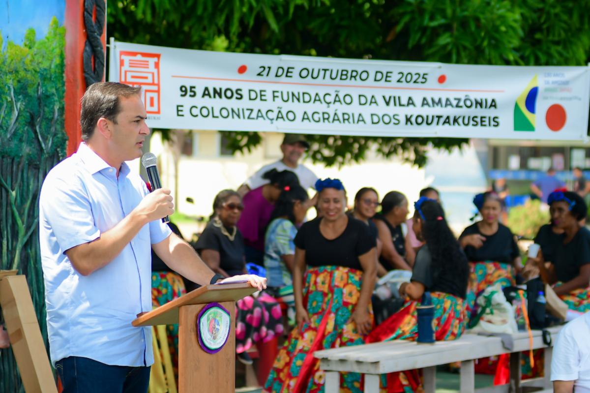 Ao lado dos comunitários, prefeito Mateus Assayag comemora 95 anos da Vila Amazônia