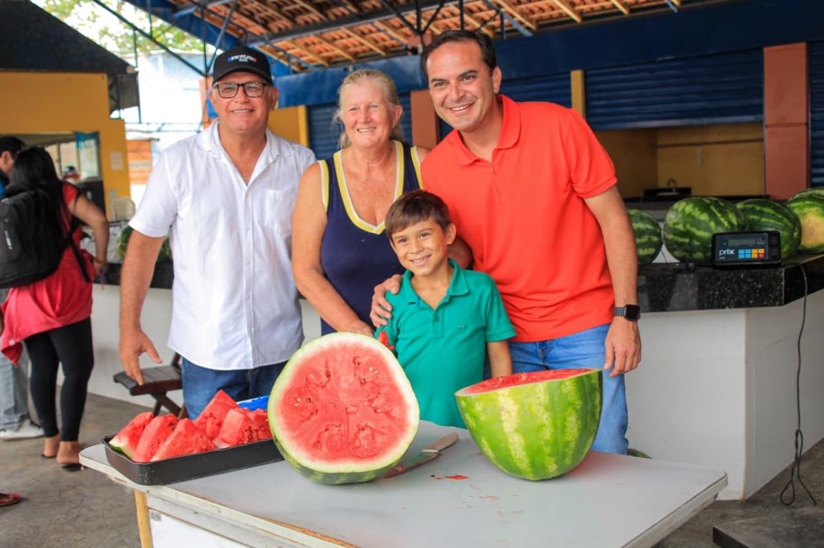 Prefeitura de Parintins incentiva comercialização de melancia de produtores da comunidade Nova Olinda