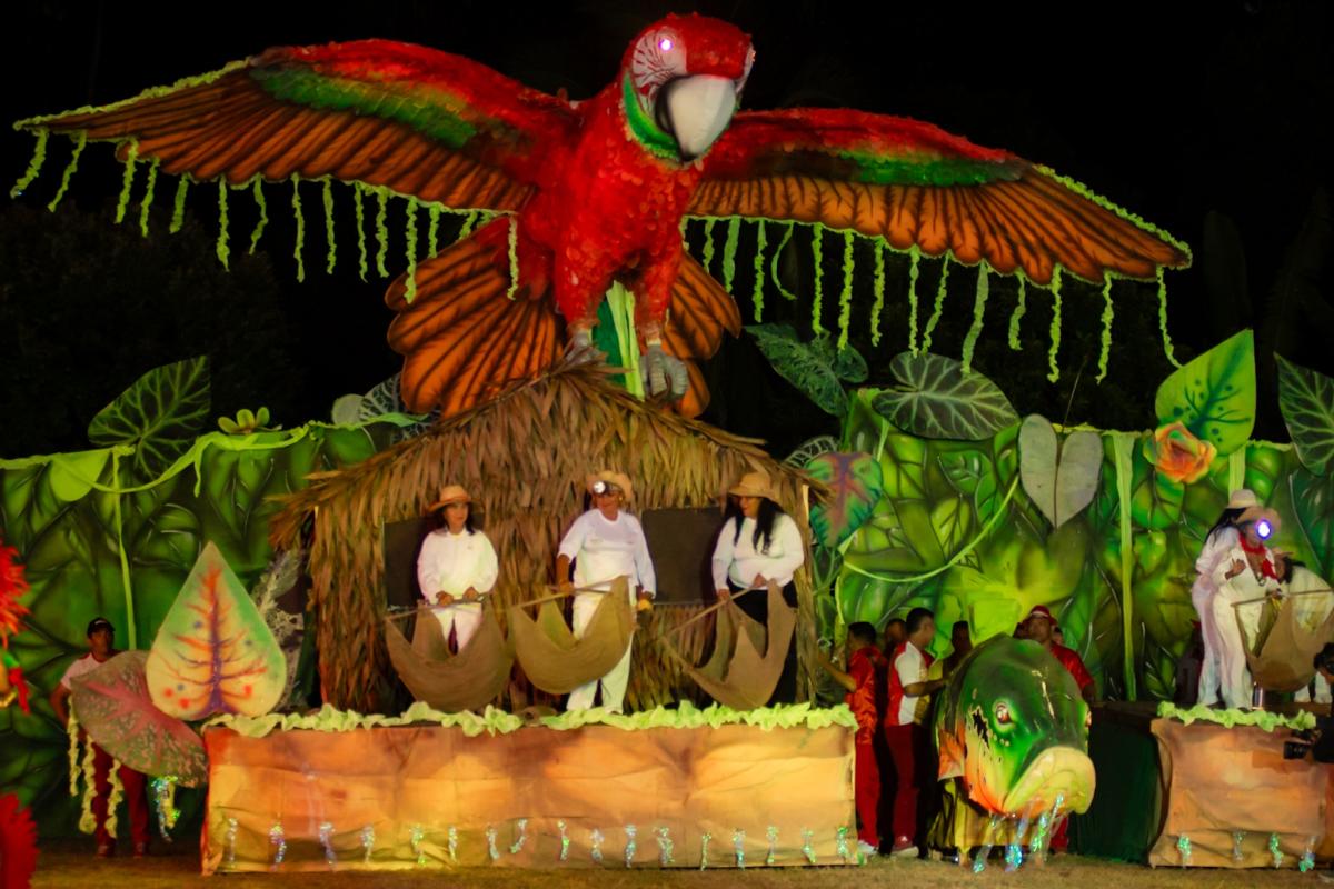 Vitória Vermelha: Vila Amazônia celebra Festival das Araras promovido pela Prefeitura de Parintins
