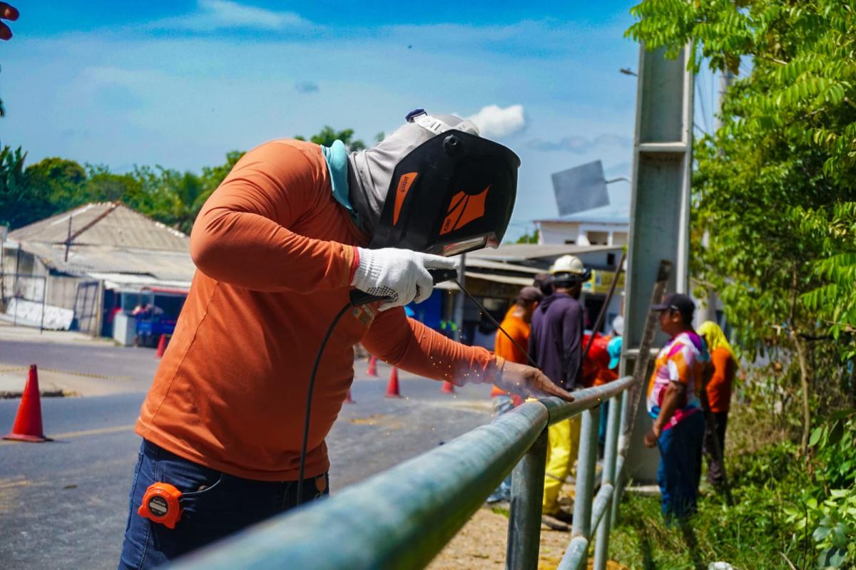 Gestão municipal executa manutenção preventiva na Ponte Amazonino Mendes