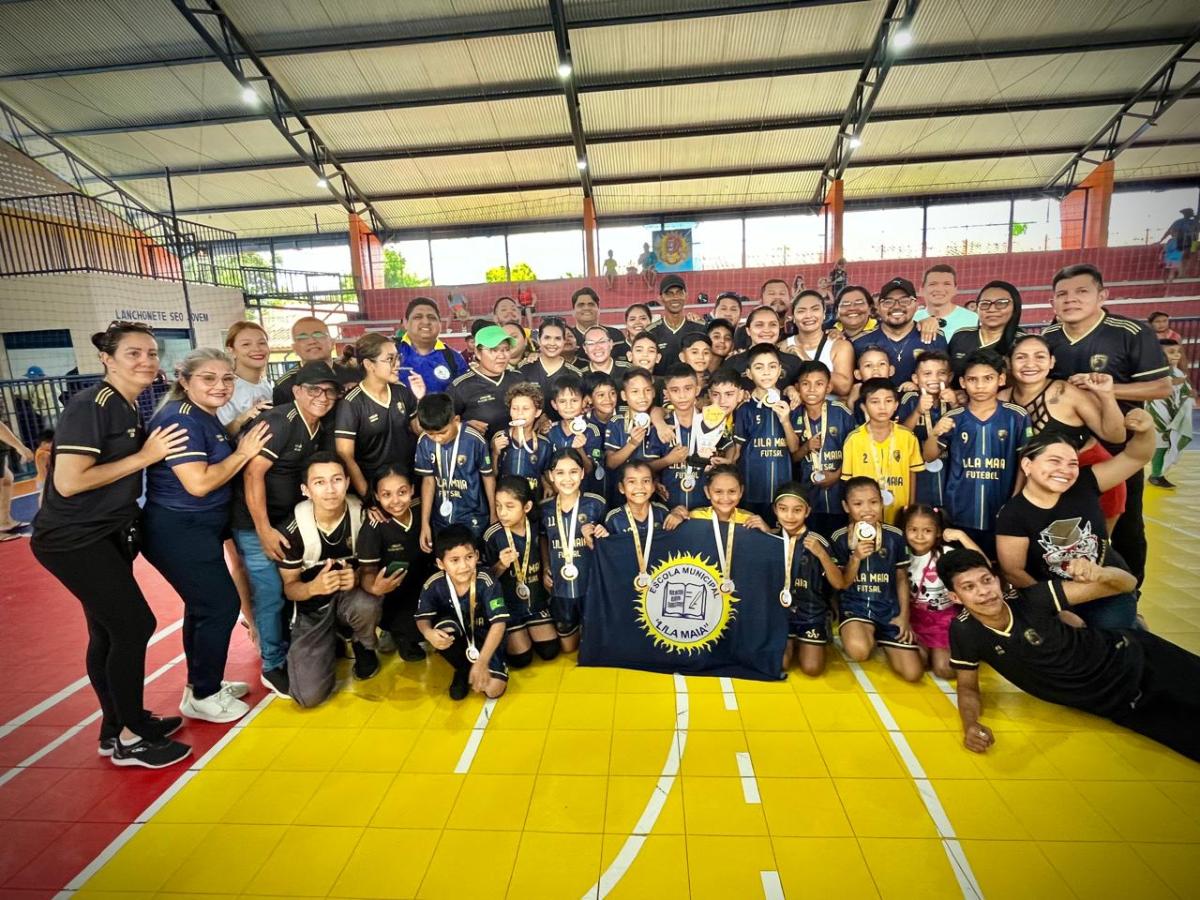 Escola Municipal Lila Maia conquista ouro no futsal mirim masculino e feminino