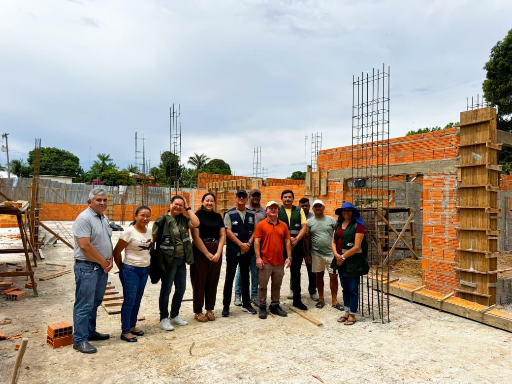 Prefeituta de Parintins acompanha agenda do Ministério da Saúde na zona rural