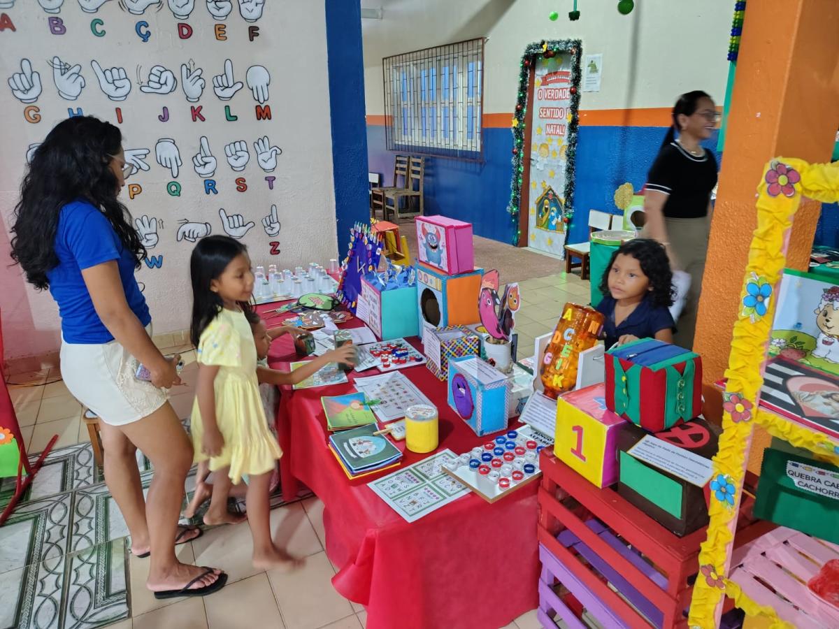 Centro Educacional Aurora realiza VII Feira MEAs com o projeto 