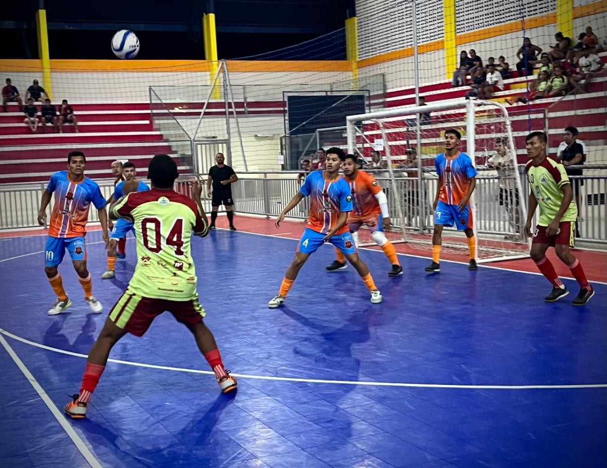 Futsal e futebol: jogos emocionantes classificam bairros para final do 4° Copão “Eu Amo Parintins”