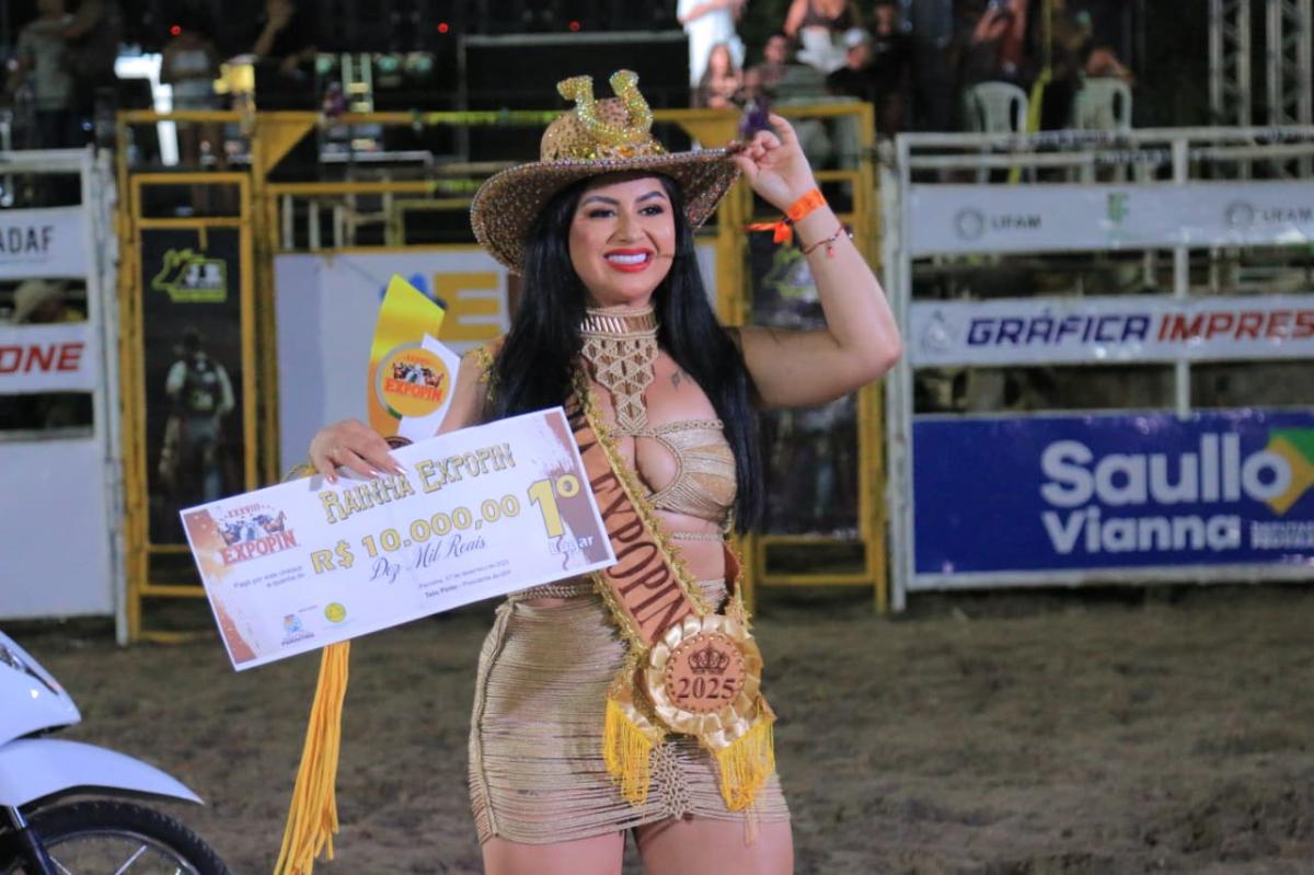 Prefeitura de Parintins coroa Lilian Beltrão como Rainha da Expopin 2025