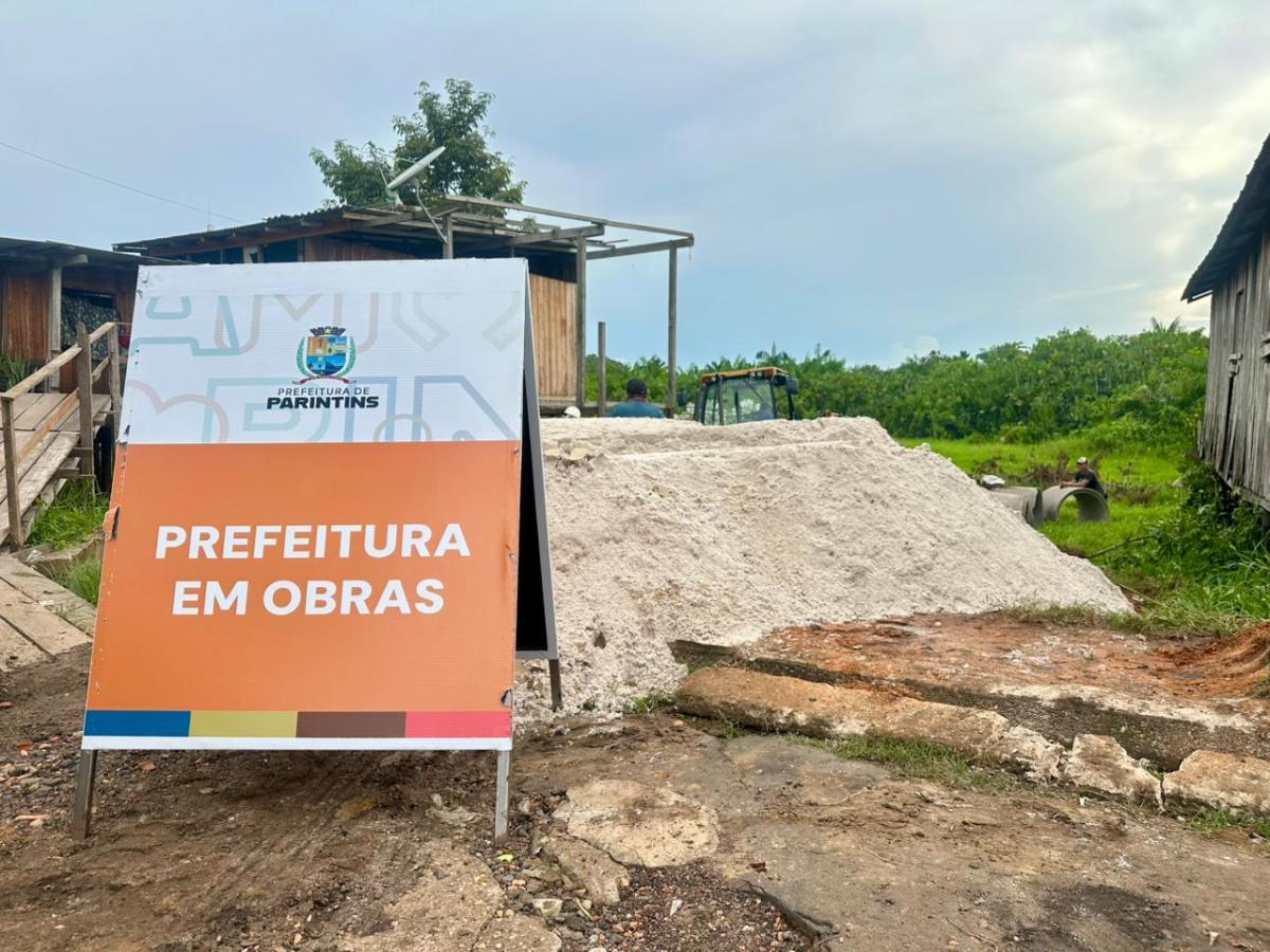 Obras de drenagem começam no bairro São Francisco e vão solucionar pontos críticos de alagação