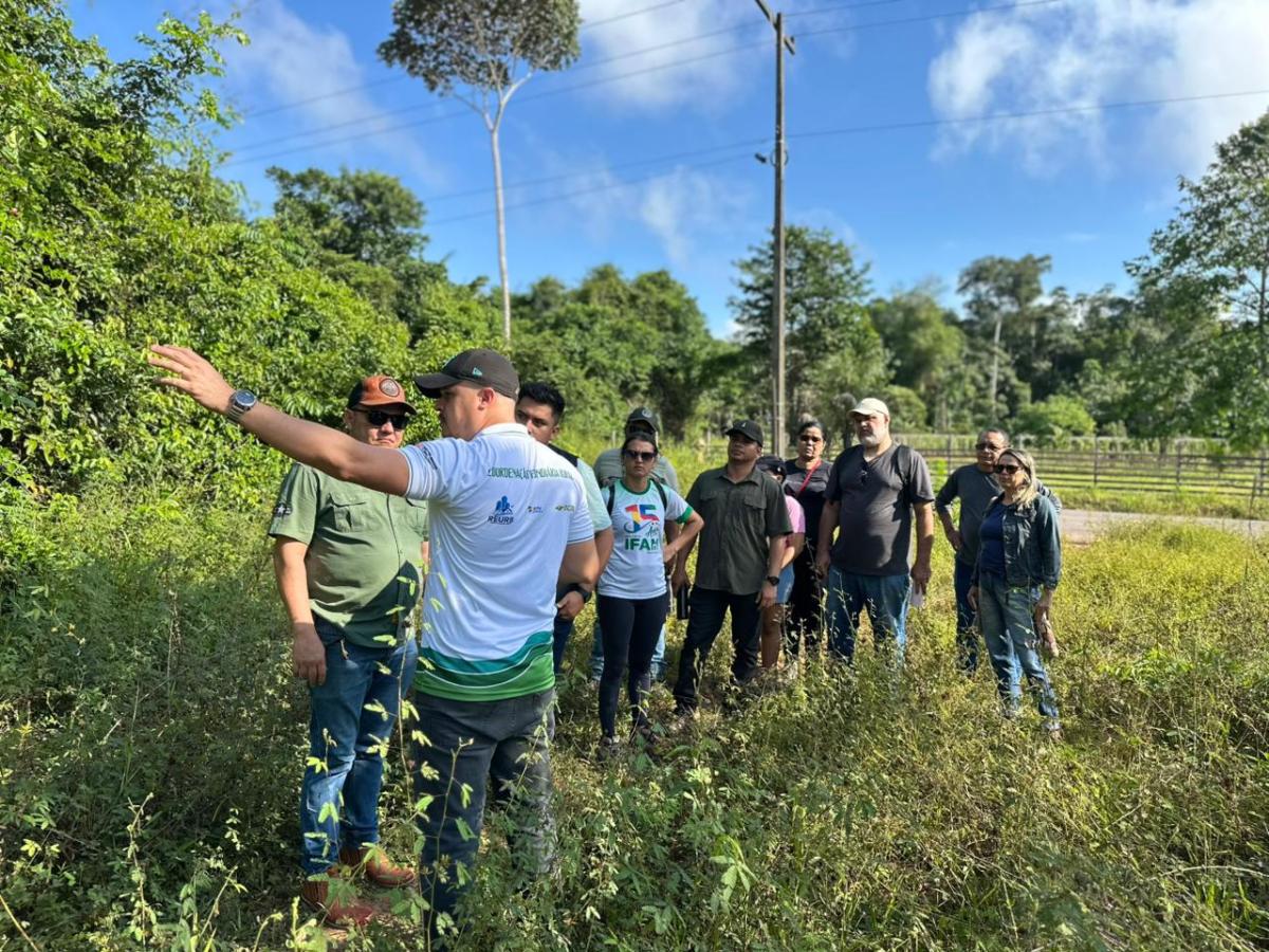 Terra Cidadã: Prefeitura de Parintins, INCRA e IFAM vistoriam área destinada a atividades educacionais em Vila Amazônia