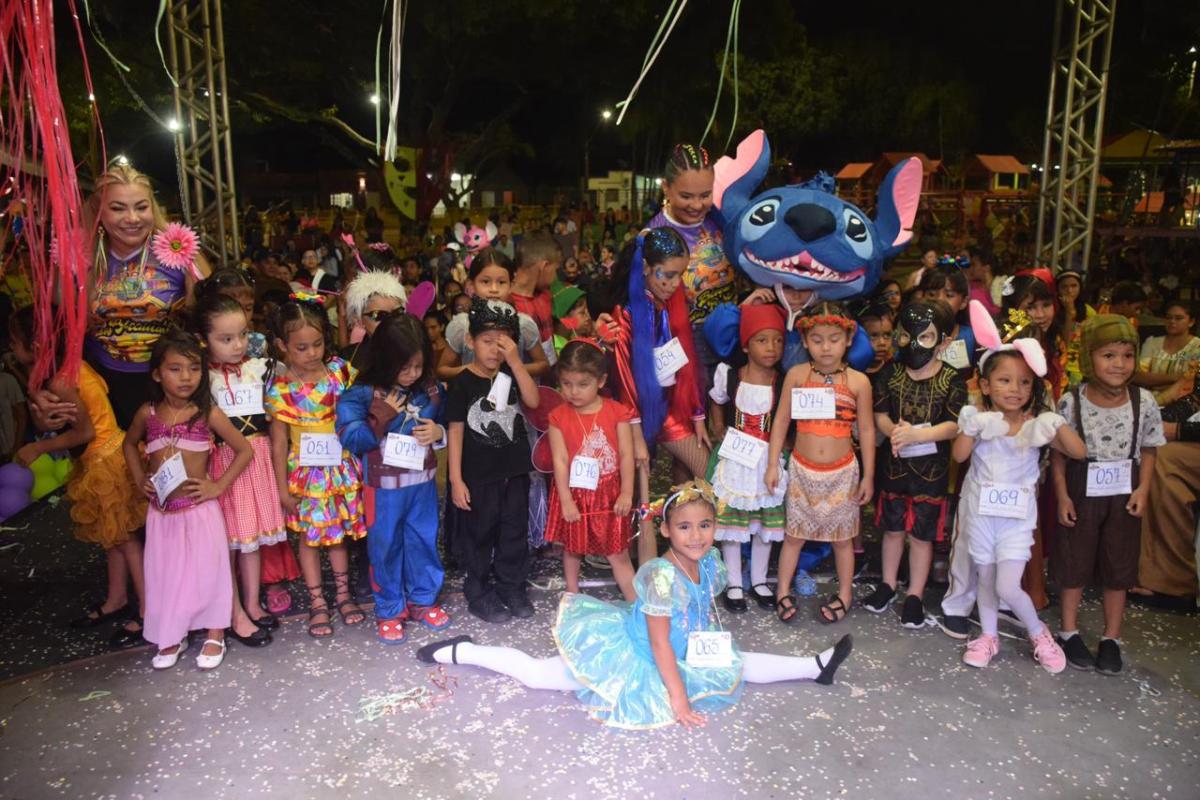 Prefeitura de Parintins faz a alegria dos pequenos foliões no Carnamirim