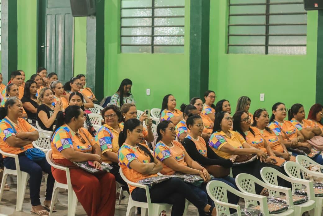 Professores da rede municipal participam de formação promovida pela Prefeitura de Parintins
