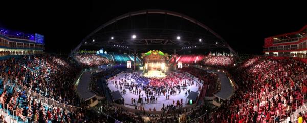 Lançamento do Festival de Parintins 2026 reúne multidão, shows nacionais e espetáculo de Caprichoso e Garantido