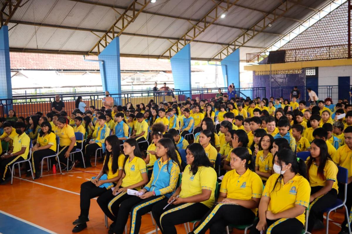 Prefeitura de Parintins promove campanha de prevenção à gravidez na adolescência na rede municipal