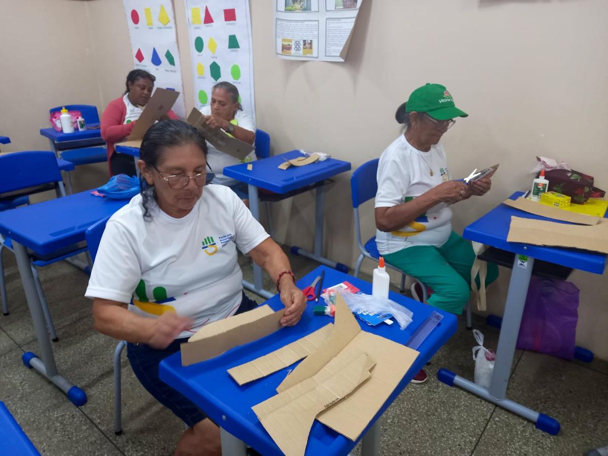 Com relevantes avanços na Educação de Jovens, Adultos e Idosos, Parintins concorre à Medalha Paulo Freire