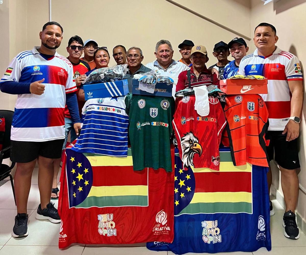 Prefeitura de Parintins reforça apoio ao esporte de base, feminino e veteranos com entrega de kits esportivos às equipes