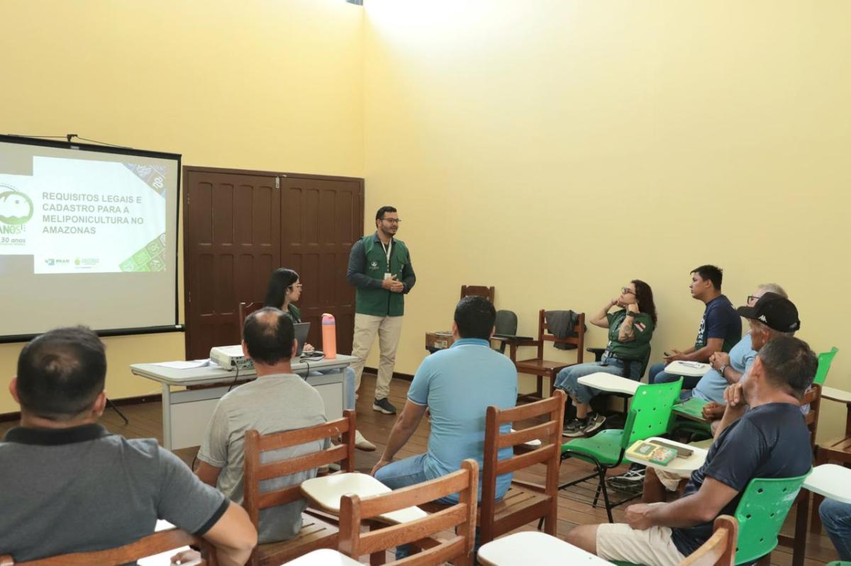 Para incentivar produção de mel, Prefeitura de Parintins e IPAAM realizam ação aos meliponicultores