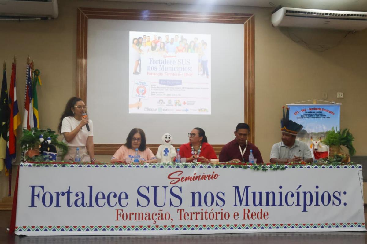 Seminário Fortalece SUS, debate formação, território e redes de saúde em Parintins
