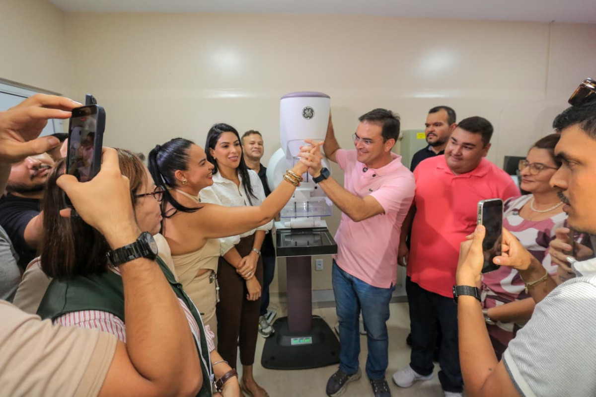Parintins vive dia marcante para a saúde da mulher com entrega do novo mamógrafo