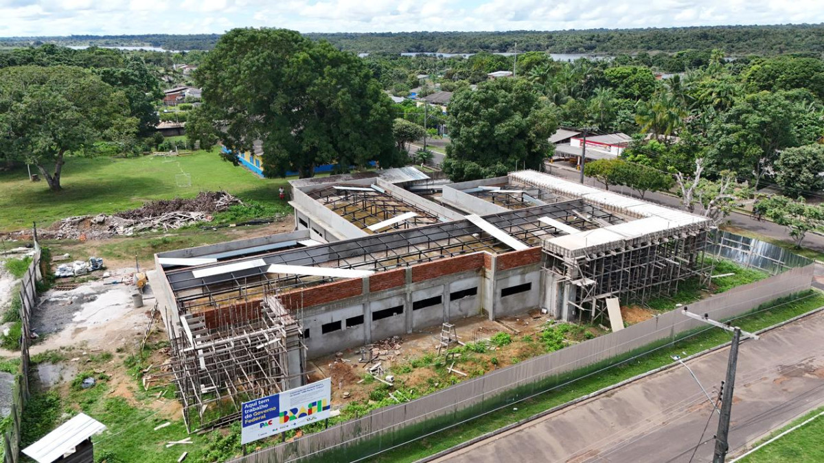 Prefeitura de Parintins intensifica obra da UBS da Agrovila do Caburi