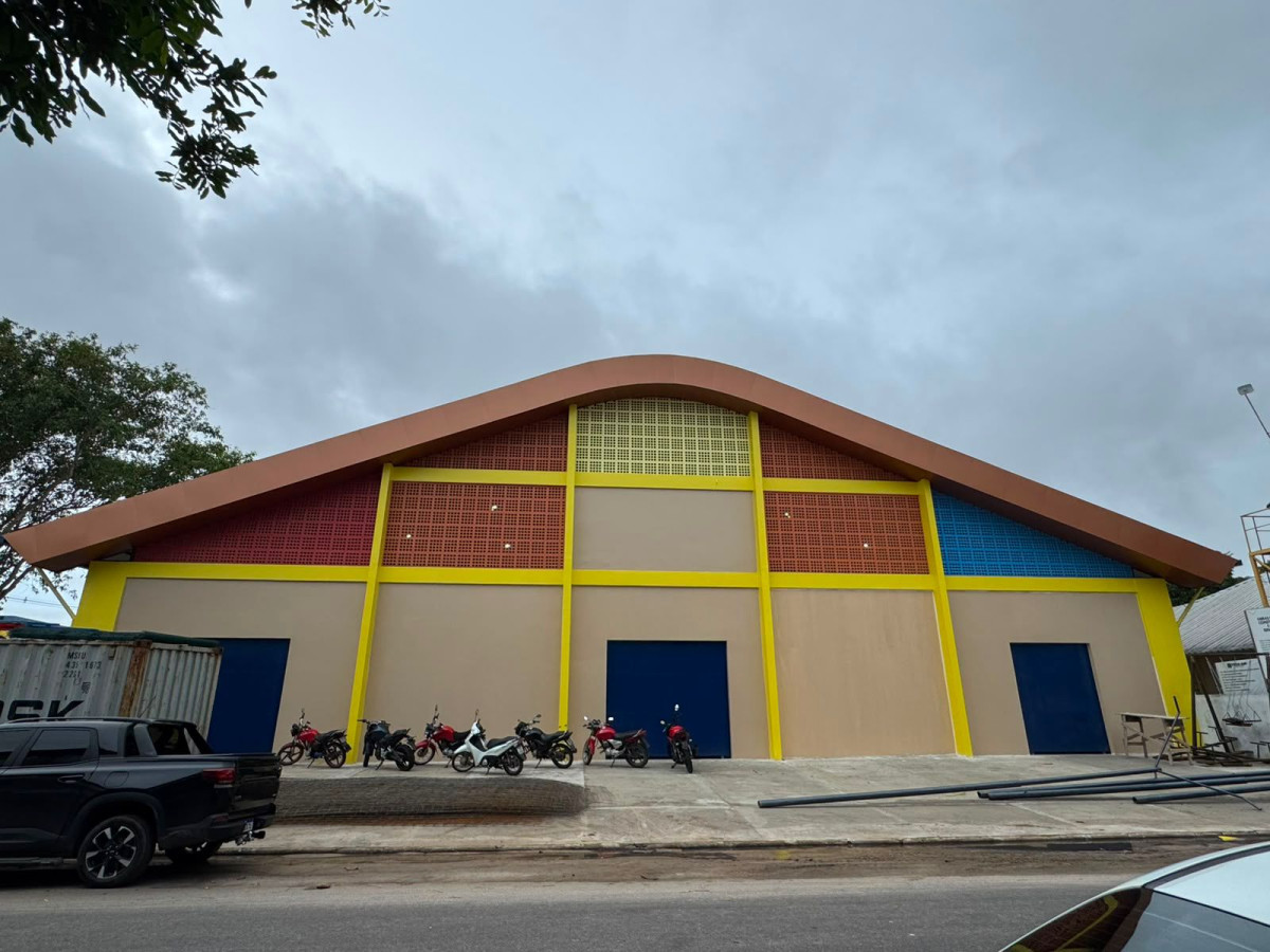Ginásio concluído e serviços externos movimentam obra do Complexo João Bosco