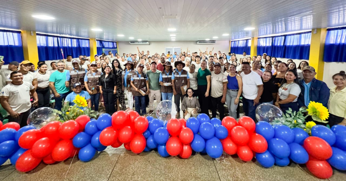 Prefeitura de Parintins entrega novos fardamentos para ACSs da zona rural