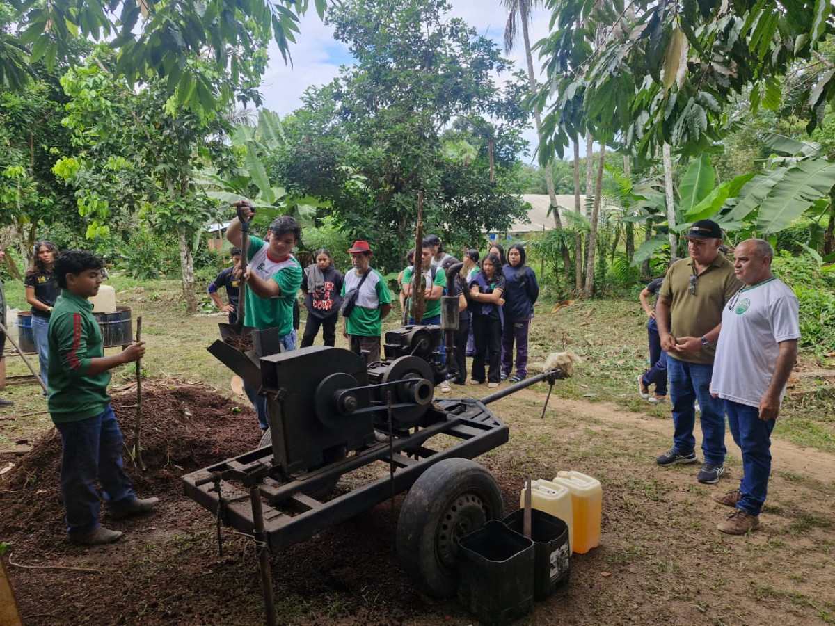 Prefeitura de Parintins acompanha oficinas de manejo agroecológico de solos no Parananema