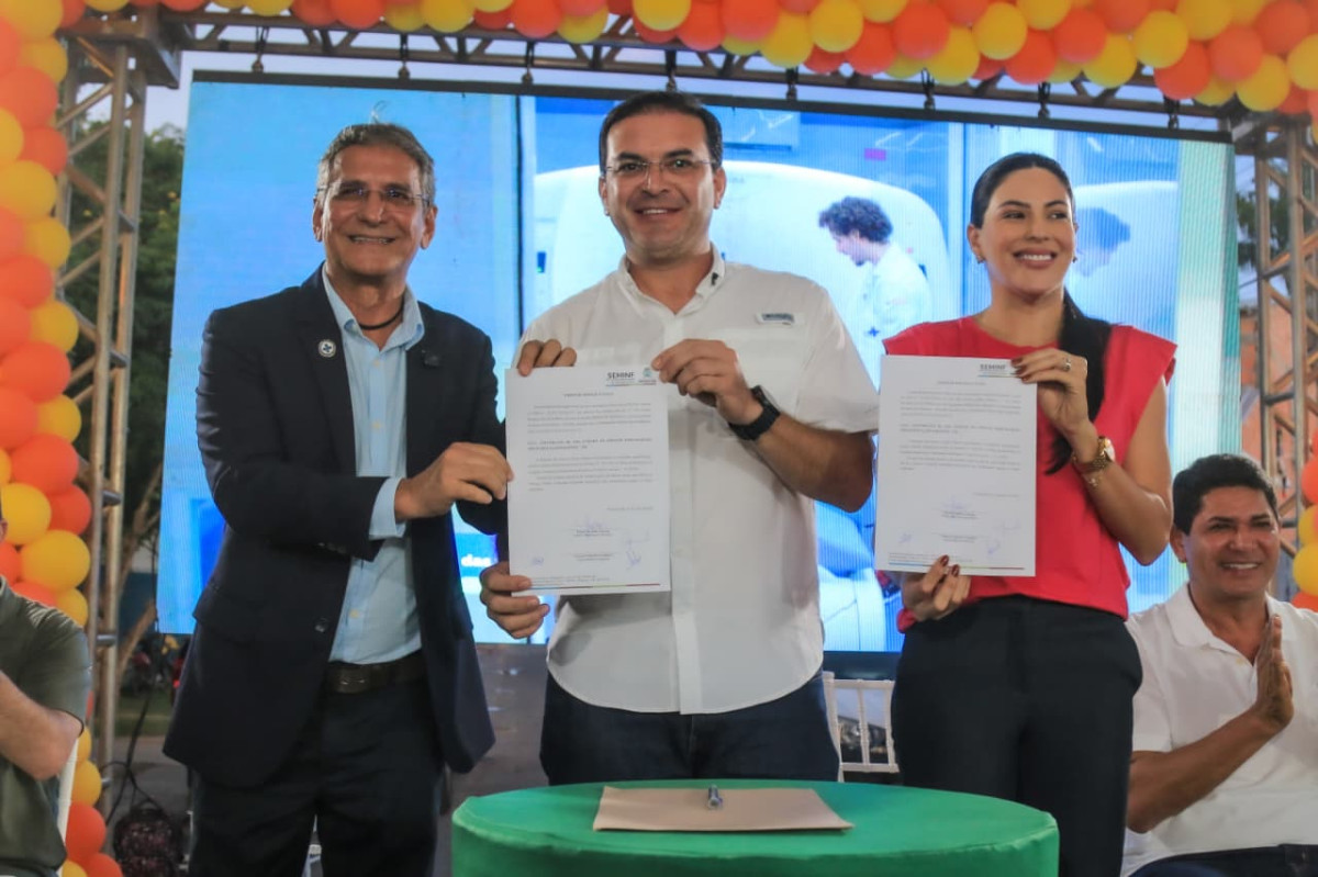 Prefeitura de Parintins e Governo Federal assinam Ordem de Serviço da Policlínica Regional