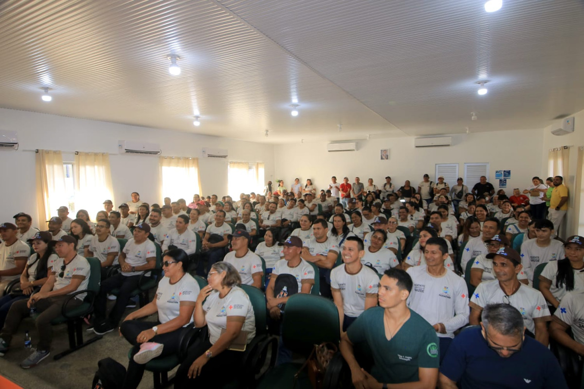 Prefeitura de Parintins e Governo Federal entregam mais de 200 dispositivos móveis ACSs da zona rural