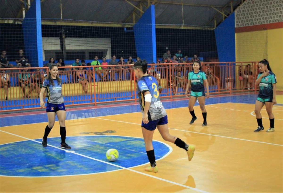 Prefeitura de Parintins realiza copa de futsal inédita para o público feminino
