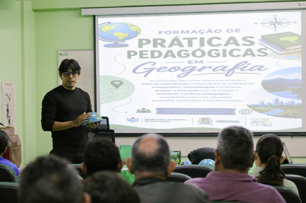SEMED promove segundo encontro de professores de Geografia da rede municipal