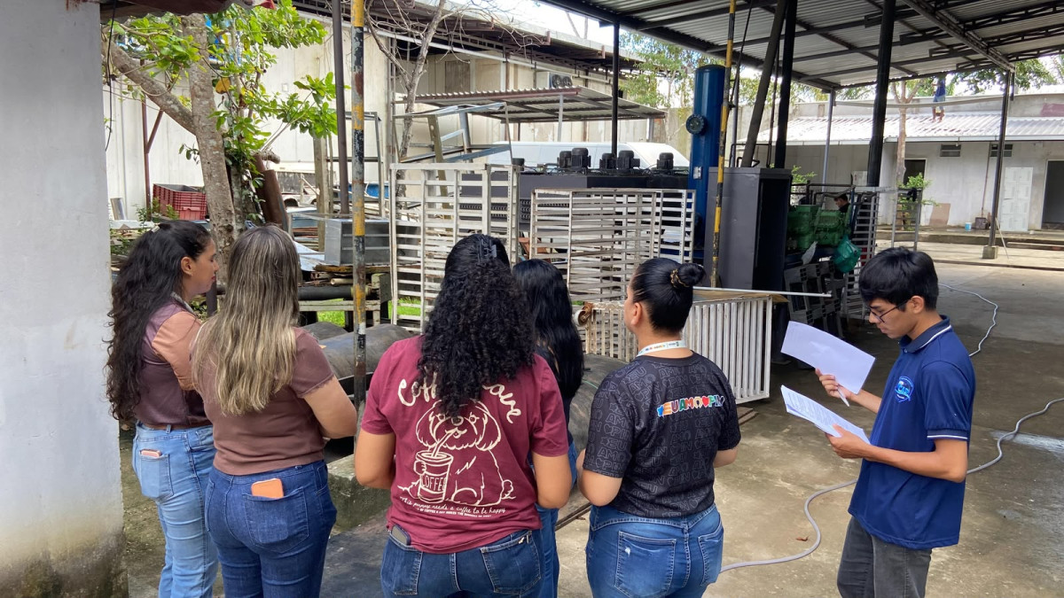 Prefeitura de Parintins incentiva empreendedorismo com comércio de beneficiamento do pescado